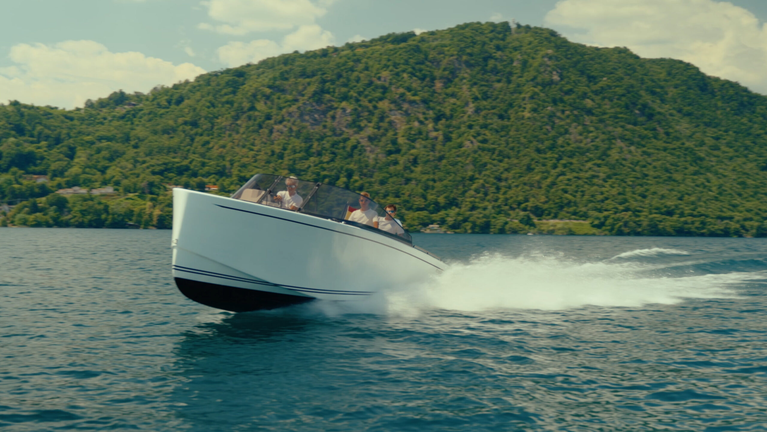 Dhamma Blue hydrogen-powered boat on a lake